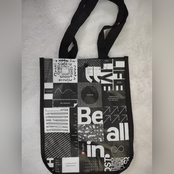 LULULEMON Bundle Of 4 Reusable Totes - 2 Small - 2 Large - Picture 4 of 5